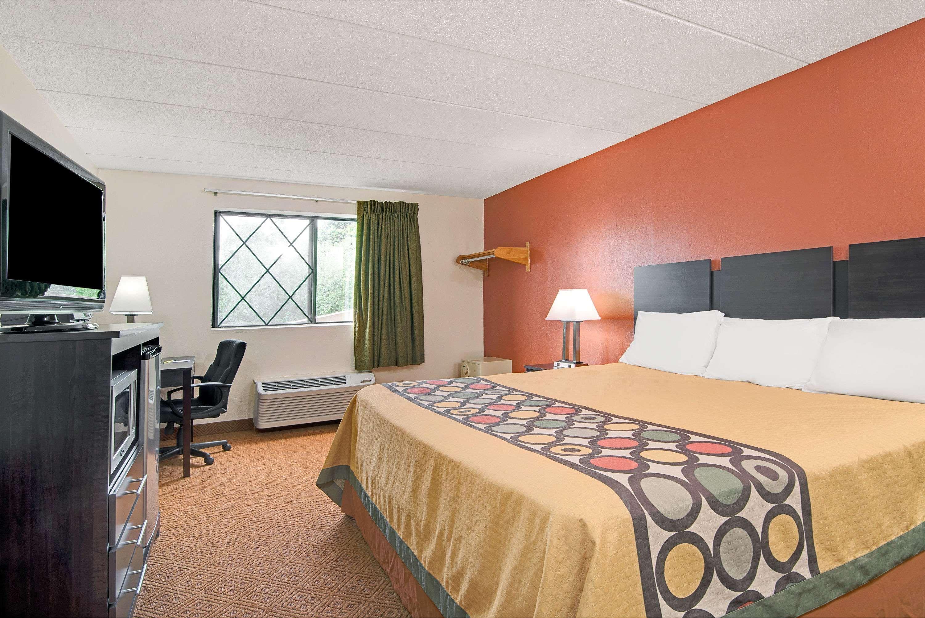 Super 8 By Wyndham Stamford/New York City Area Екстер'єр фото